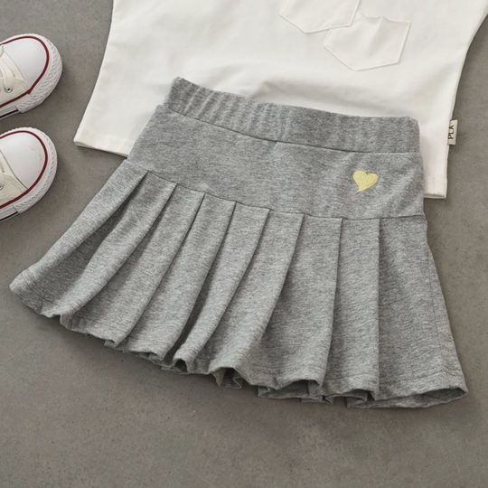 【2Y-15Y】Girls Casual College Heart Shape Embroidered Pleated Skirt - 33279