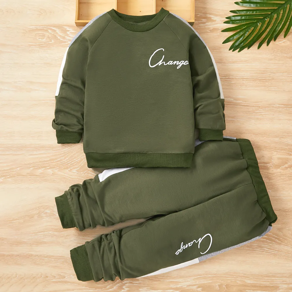 【18M-6Y】2-piece Boys Casual Cotton Letter Printe Round Neck Sweatshirt And Pants Set